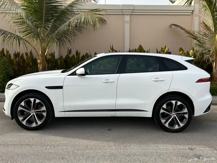 جاكوار F-Pace ار داينمك 2023 على الضمان والصيانه 1