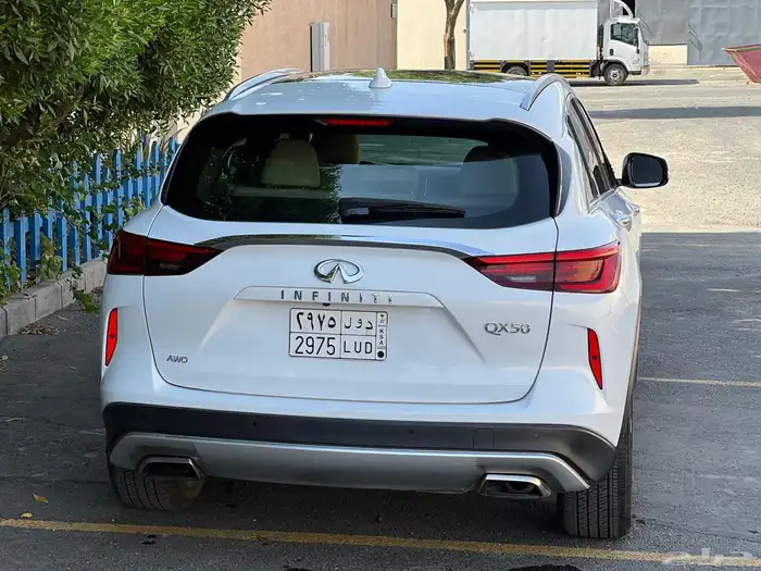انفينتي QX50 2021 2