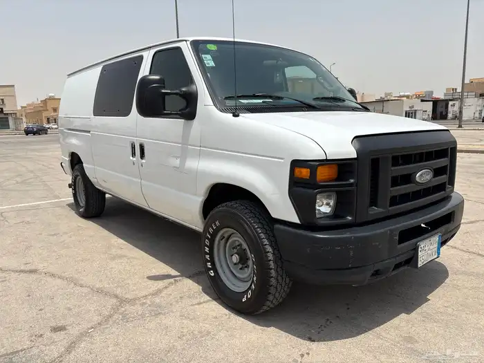 فان فورد E-350 2