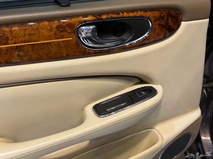 جاكوار XJ 2009 (( مخزن )) 15