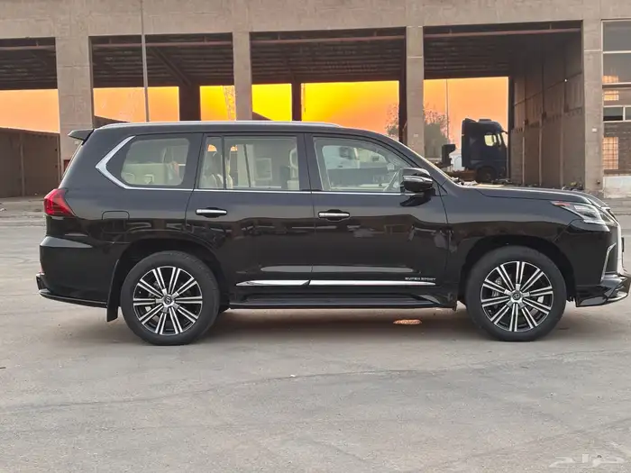 لكزس LX570s اسبورت موديل2020 49