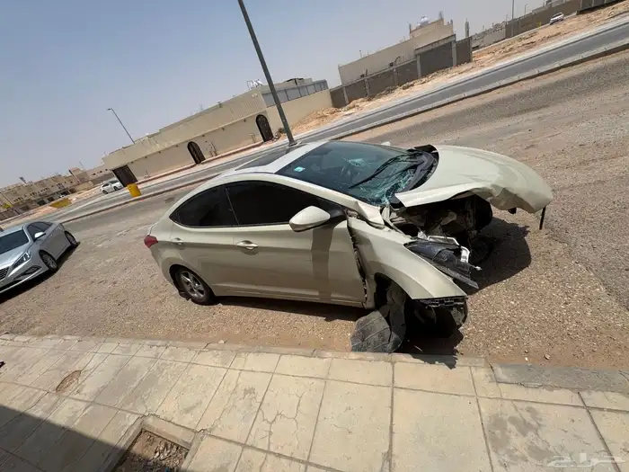 النترا 2012 مصدومه بالخرج 2