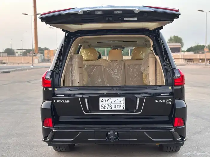 لكزس LX570s اسبورت موديل2020 16