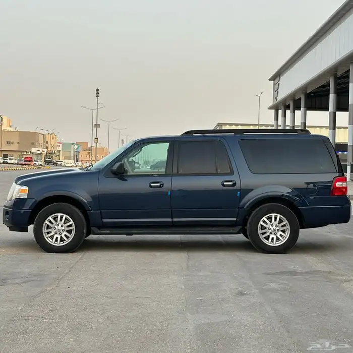 فورد اكسبديشن 2013 طويل بدي وكاله سعودي نص فل XLT 3