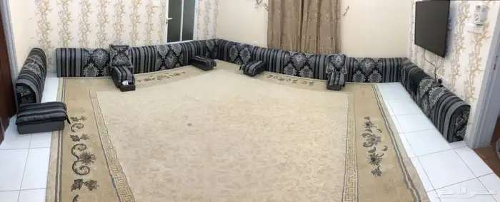 مجلس ارضي مع سجاد تركي اصلي ضمان 30 سنه 1