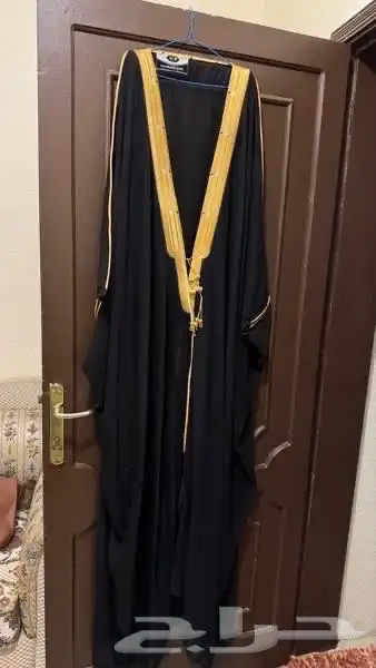 بشت ملكي فاخر جديد ونظيف ب 350 ريال 0