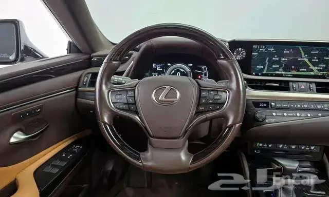 لكزس - es300 - 2020 3