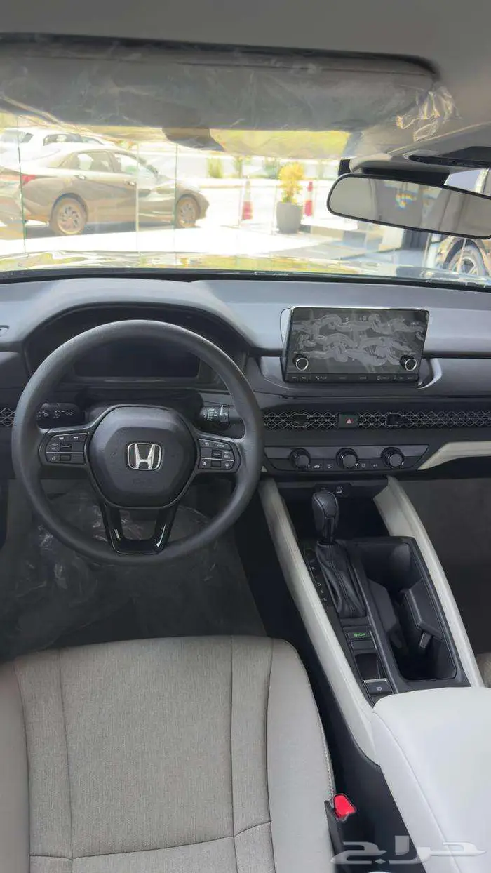 هوندا أكورد 2025 LX ستاندر 5