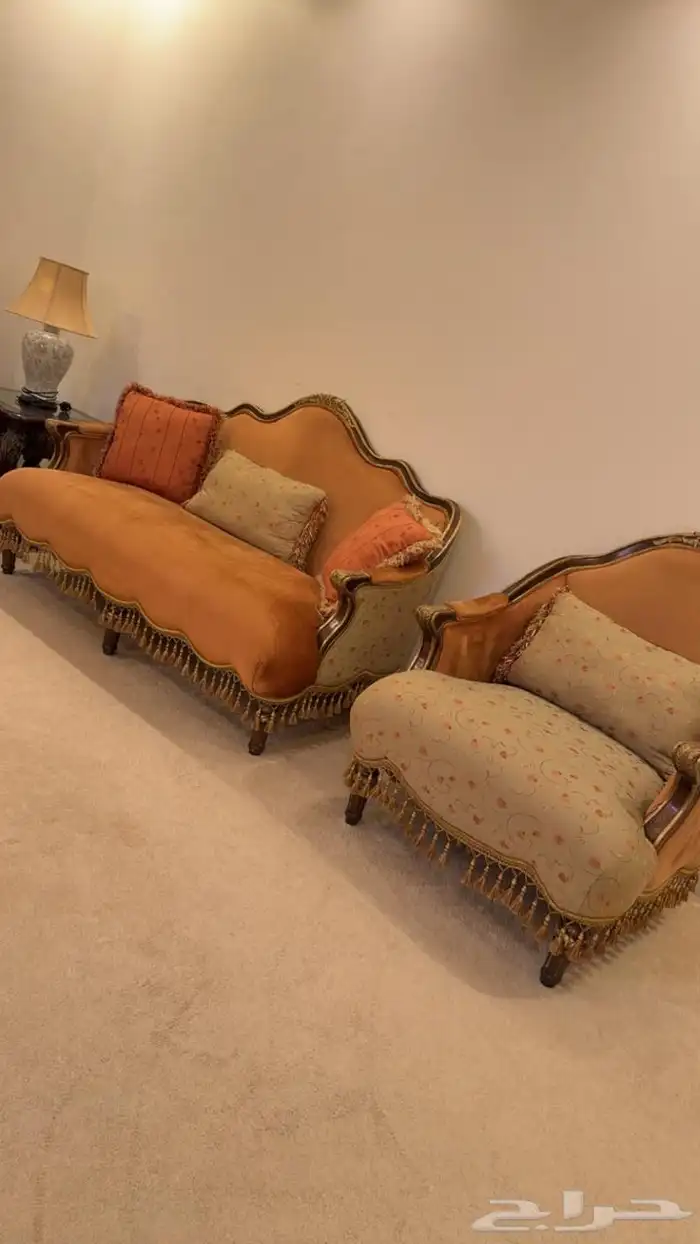 كنب كلاسيك شبه جديد للبيع 0