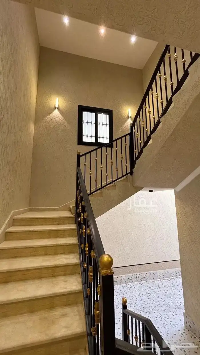 دور بمجلس خارجي في العزيزية 14