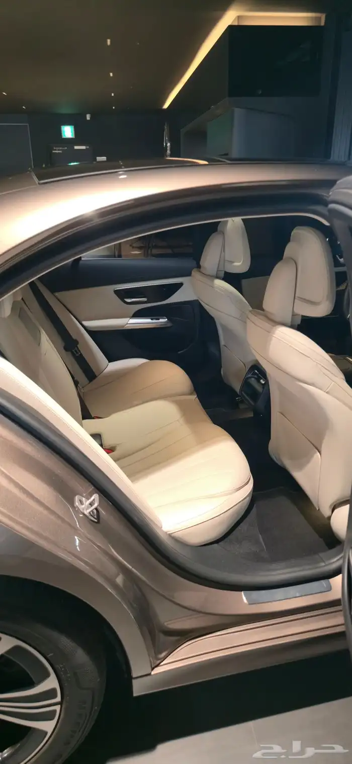 للاستيراد_من_كوريا_ E200 _2024 23