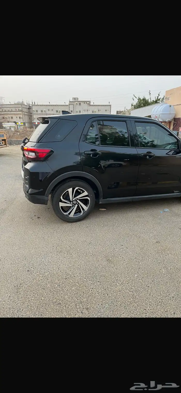 تويوتا رايز فل كامل بدون فتحه 1