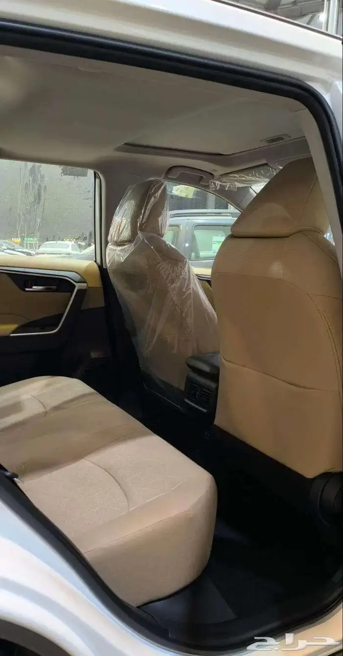 تويوتا راف فور XLE شنطة كهرب بنزين خليجي 2025 11
