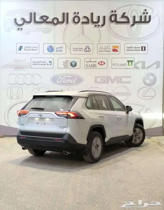 تويوتا راف فور XLE شنطة كهرب بنزين خليجي 2025 3