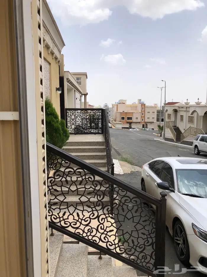 للإيجار فيلا دورين وملحق بأبها حي الهيام 25