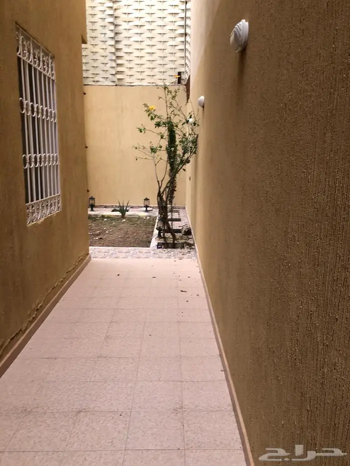 للإيجار فيلا دورين وملحق بأبها حي الهيام 19