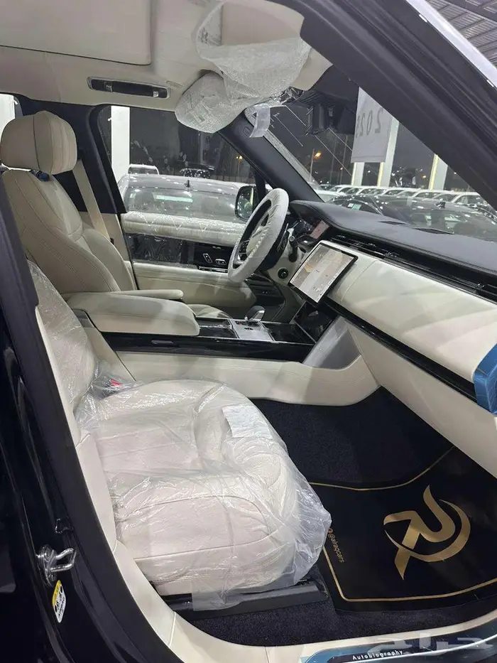 رنج روفر اوتوبيوجرافي v6 2025 4