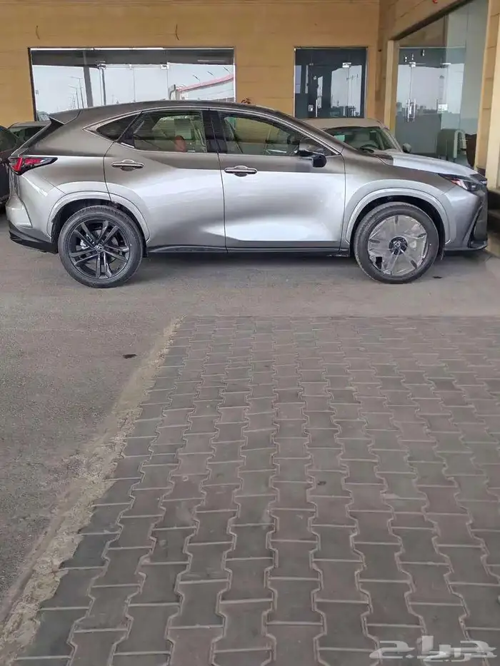 لكزس NX350 فئة AA خليجي 2025 بقسط 2544 لدى الحسن 4