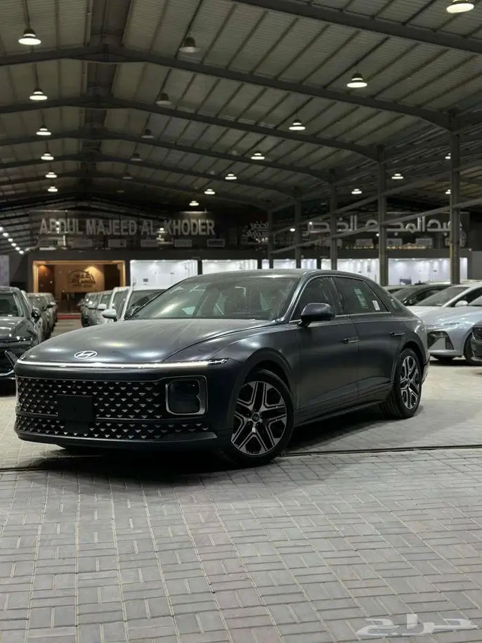 هيونداي ازيرا بريميوم 2025 لدى شركة الخضر للسيارات - خريص 0
