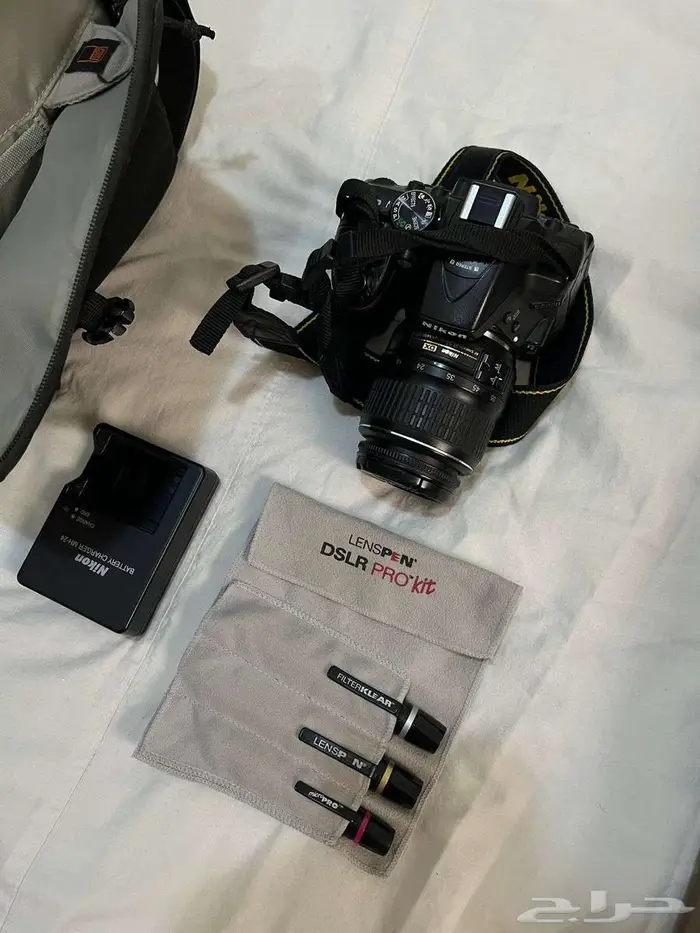 للبيع  كاميرا نيكون D5300 شبه جديدة   1500 ريال 2