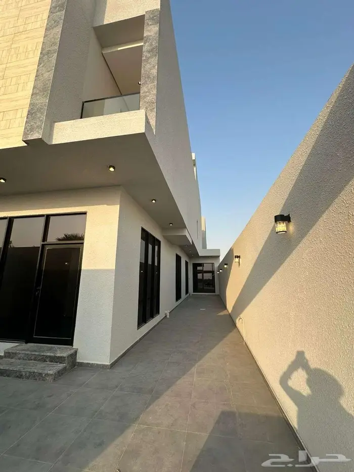 فيلا للبيع حي الشعلة 2
