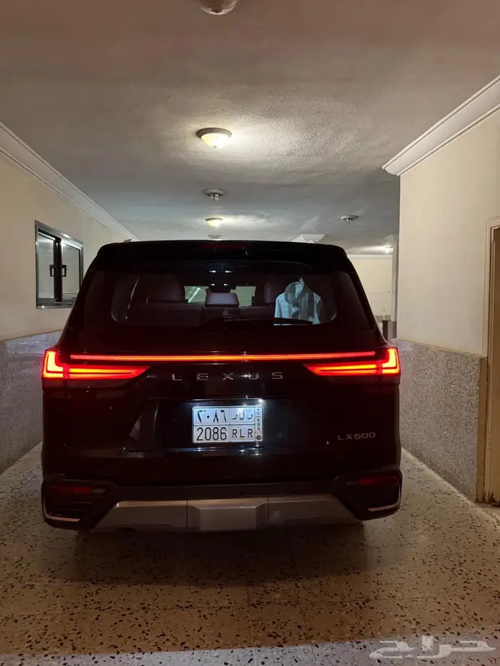 لكزس ال اكس 600 موديل 2023 1