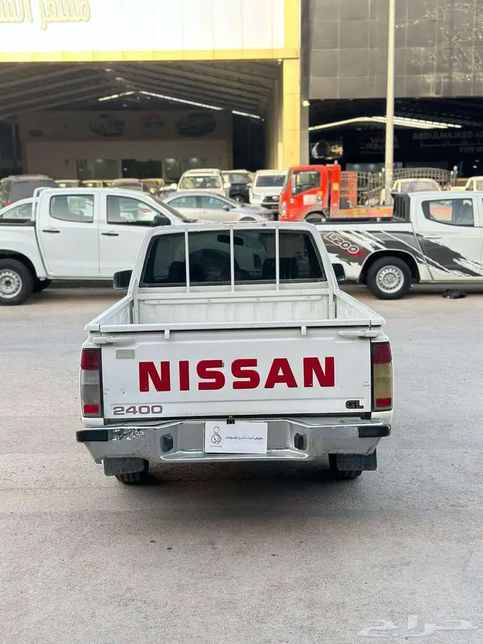 نيسان ددسن موديل 2002 غمارة 5