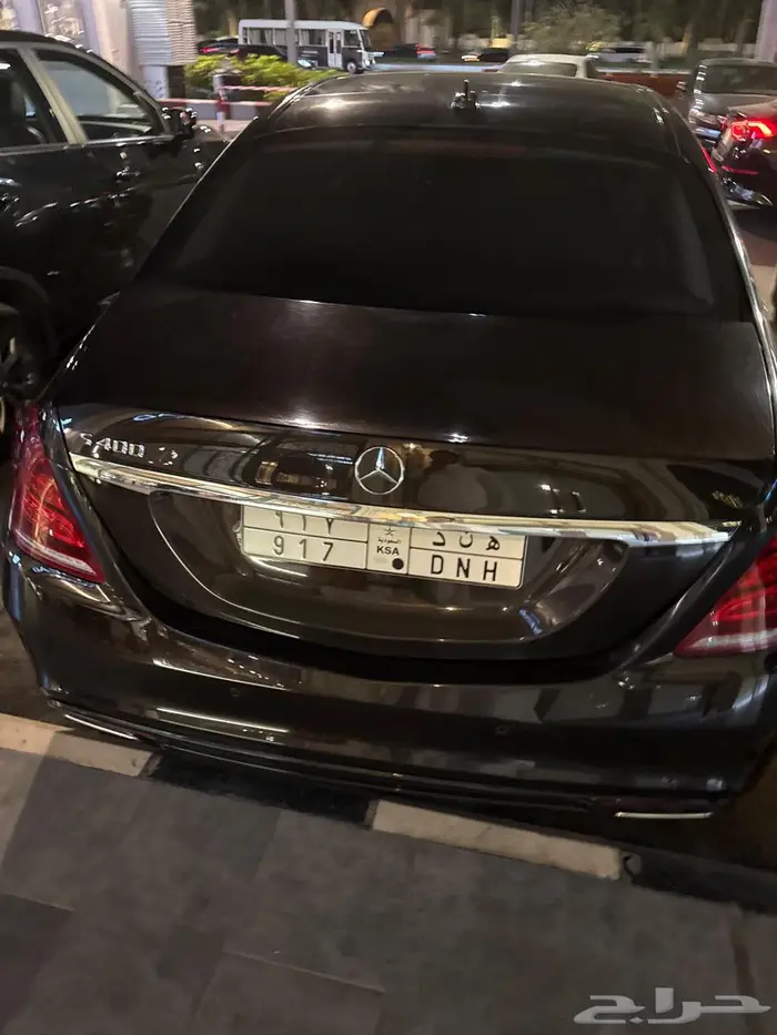 مرسيدس S class كونسول ترفيهي 2015 4