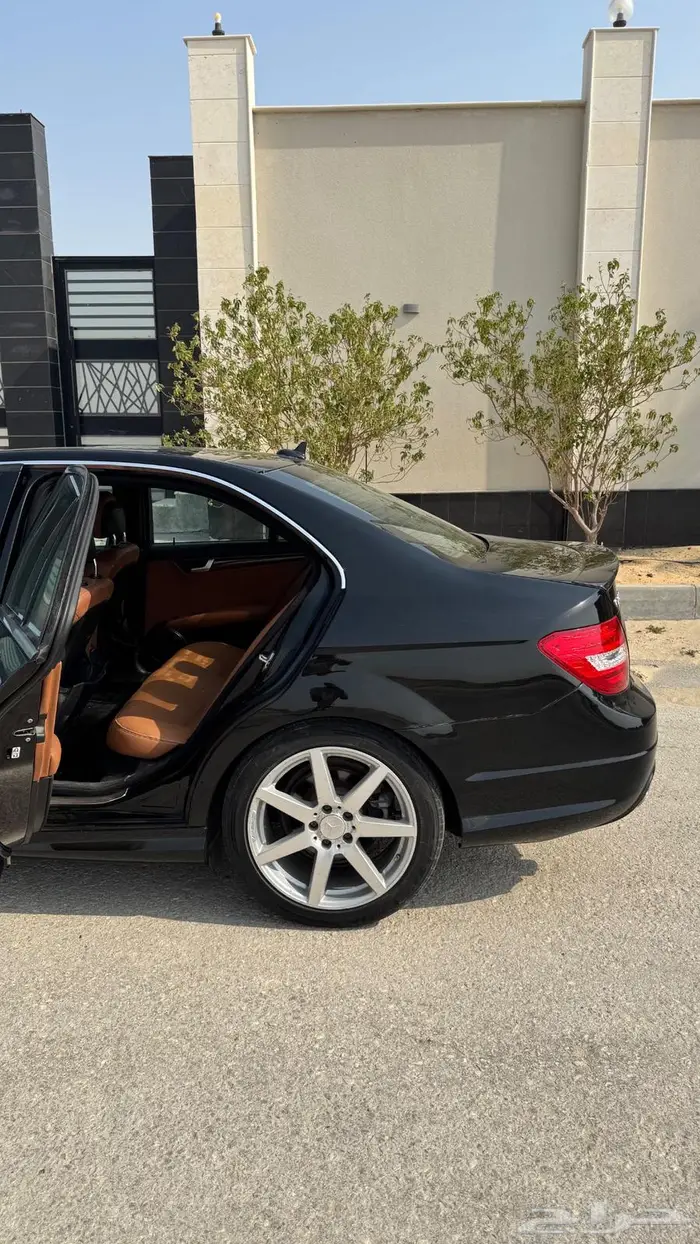 للبيع مرسيدس 2012 C250 كت AMG 12