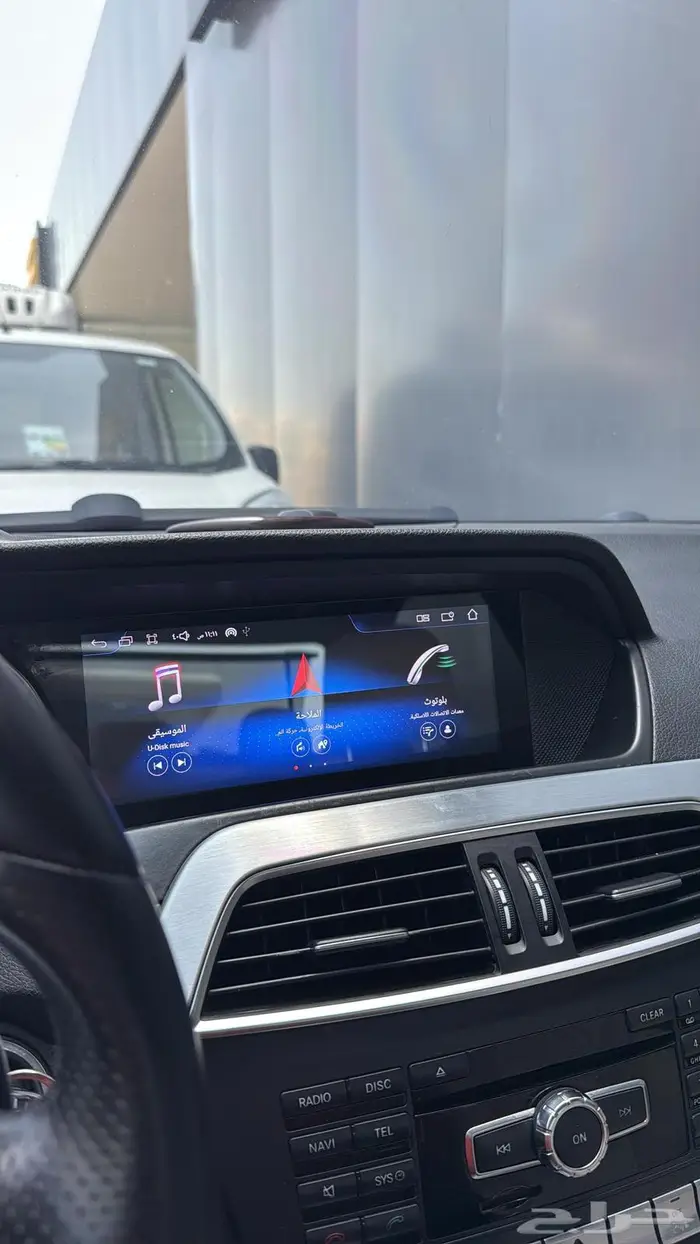 مرسيدس C class كونسول ترفيهي 2013 5