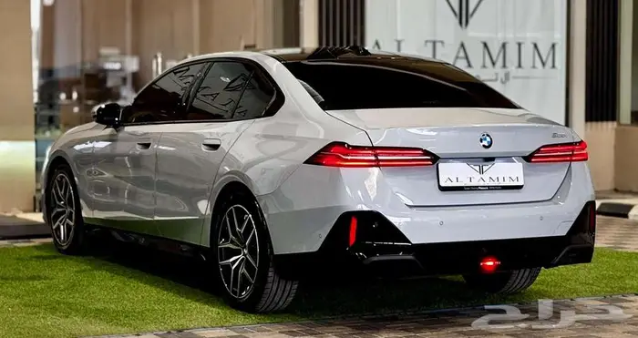 BMW _ 2024 _ 520i M kit (كاش - تمويل جميع البنوك) 4