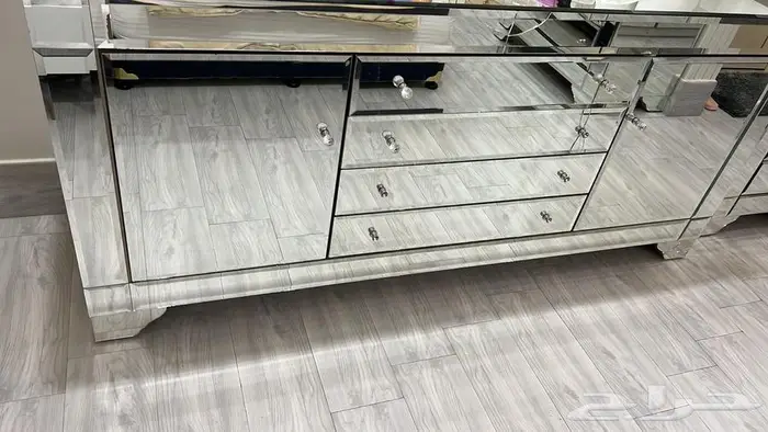 تسريحة كومدينة دولاب زجاج غرفة 3