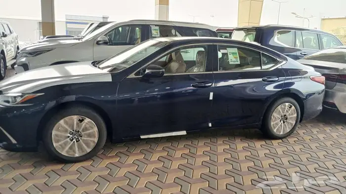 لكزس ES250 بنزين 2024 AA ستاندر 3