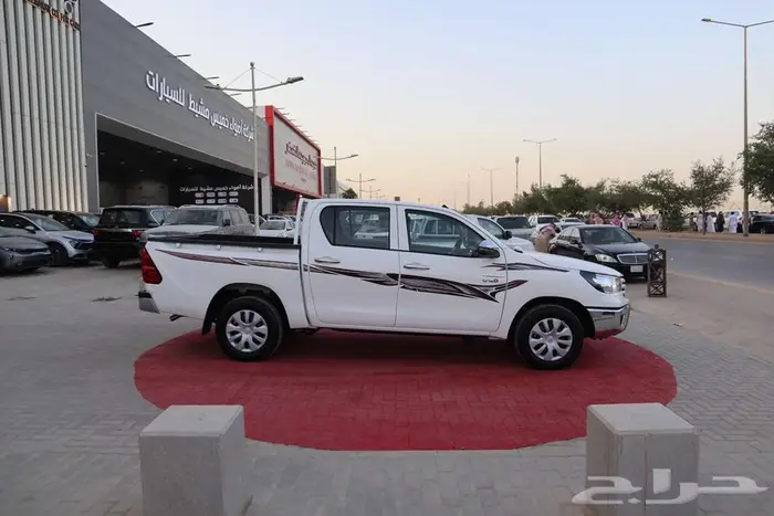 تويوتا هايلوكس غمارتين ديزل GL 2025 4