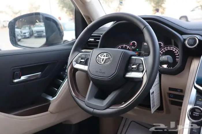 لاند كروزر GXR4 2025 كاش او بنك 9