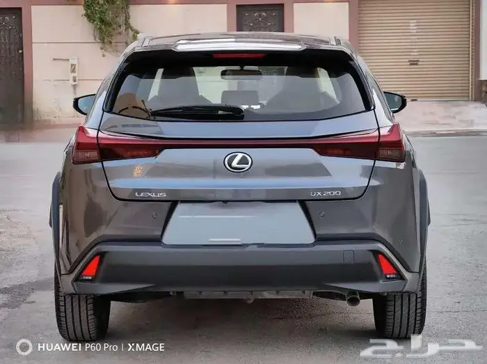 لكزز UX200 بنزين 2023 17