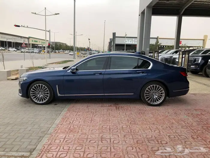 بي ام دبليو 730Li موديل 2022 خليجي 4