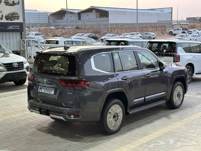 تويوتا لاندكروزرVX هايبرد2025 13