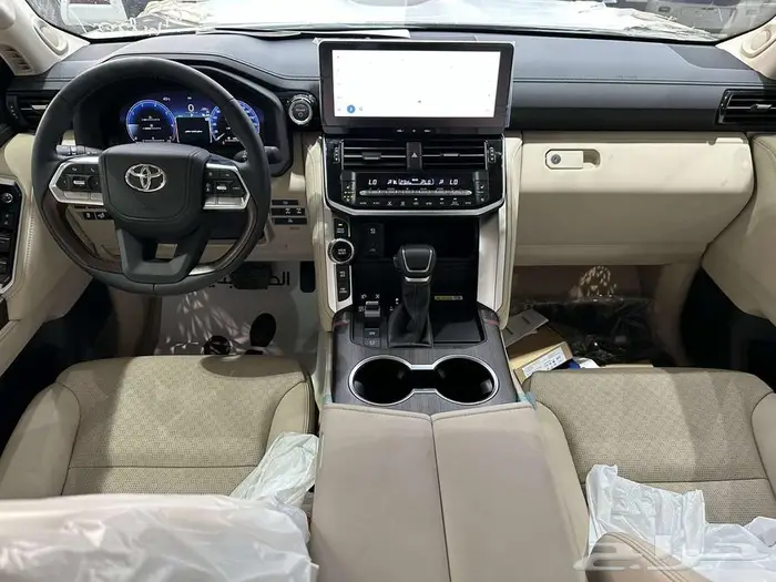 تويوتا لاندكروزرVX هايبرد2025 12