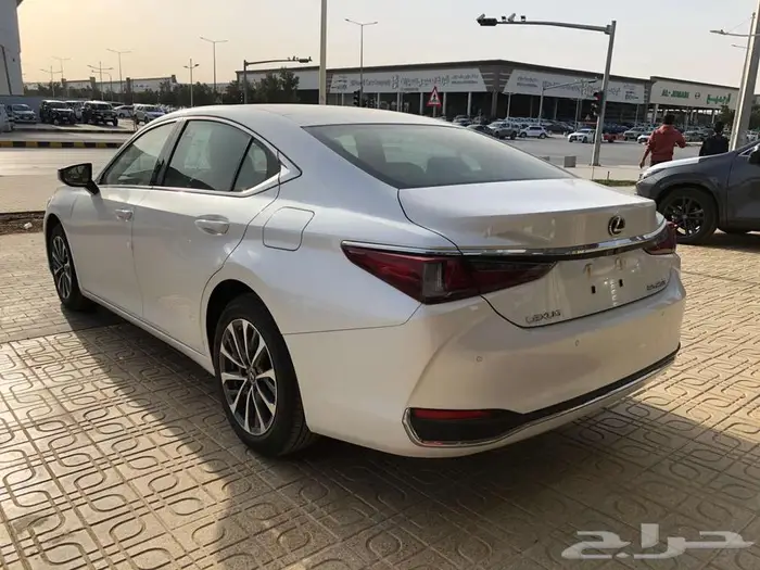 لكزس ES250 2025 استاندر سعودي 13