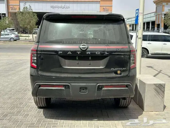نيسان باترول بلاتنيوم تنفس طبيعي سعودى ابيض ورصاصى 2025 4