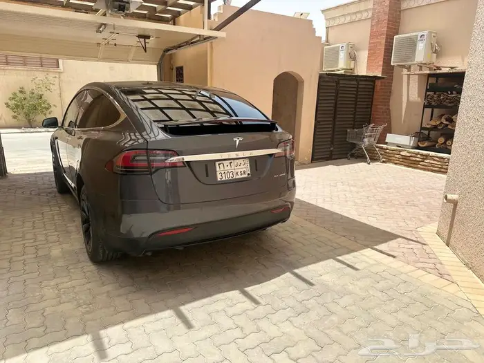 تسلا موديل x سعر مميز Tesla 6