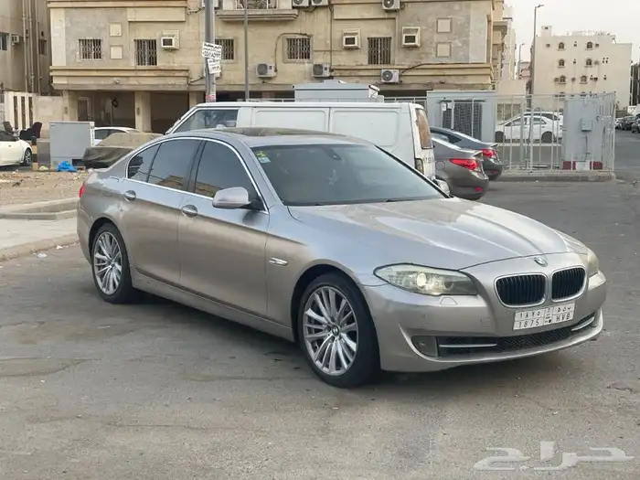 للبيع BMW -2013-520 6