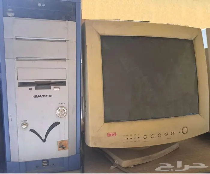 شاشة كمبيوتر مستعملة للبيع 2