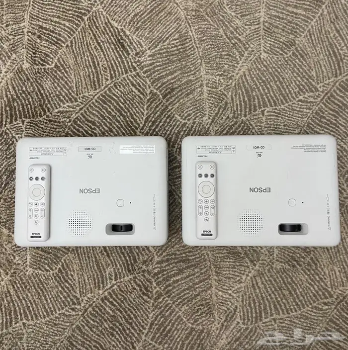 جهازين بروجكتر من شركة ايبسون المعروفه 1