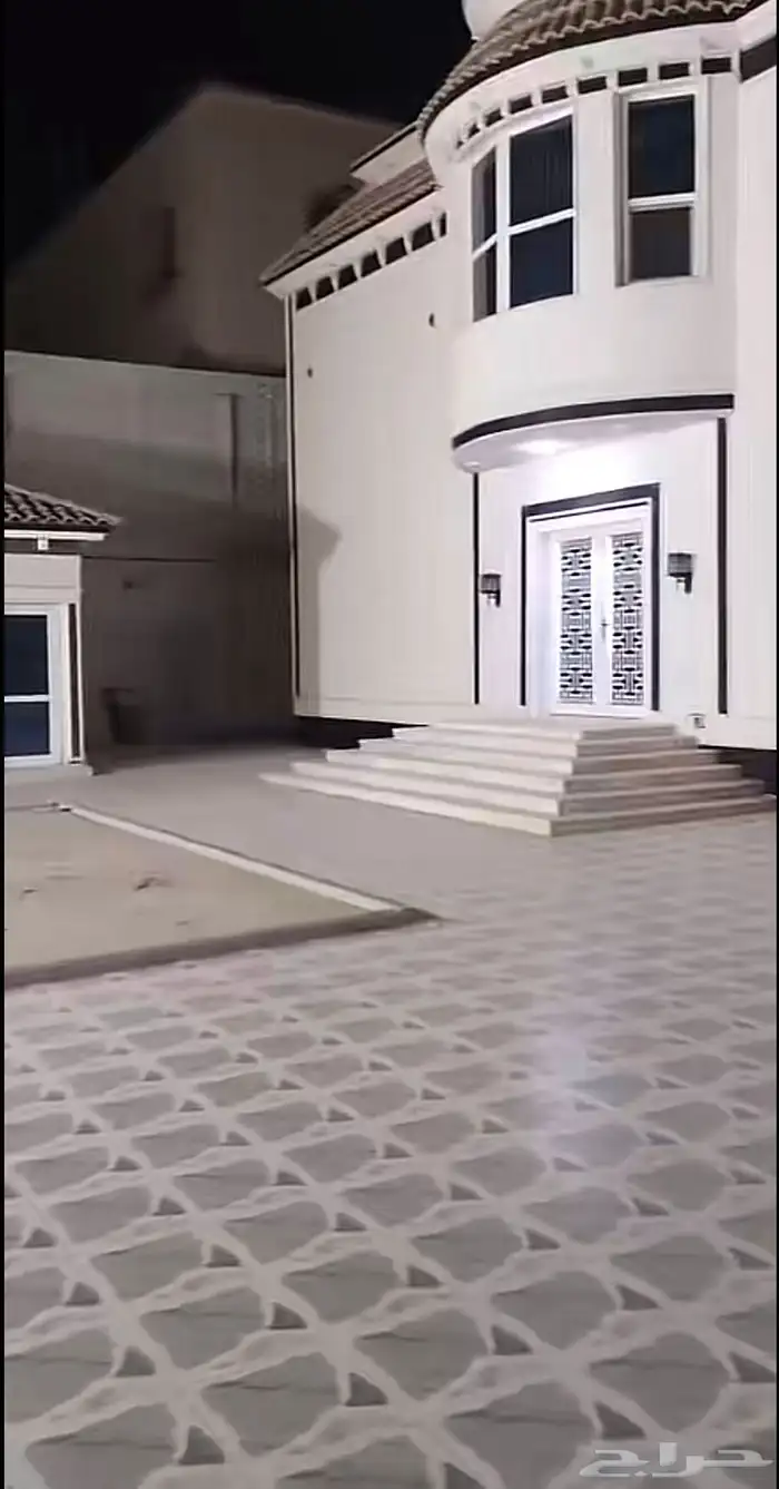 مطلوب فلة او دور بحوش للايجار 0