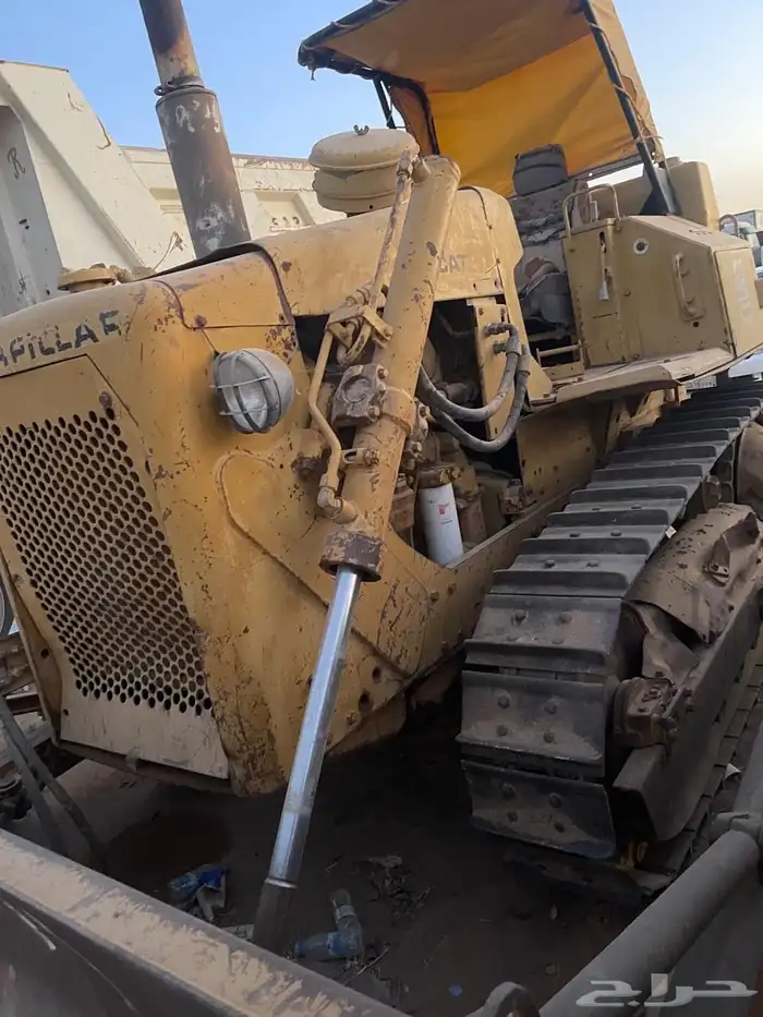 بلدوزر كتر D4 1981 1