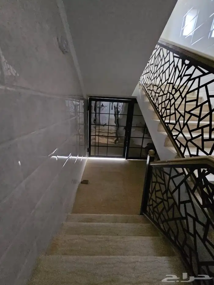 عمارة بها شقق للايجار بالحوية الجوهرة 1