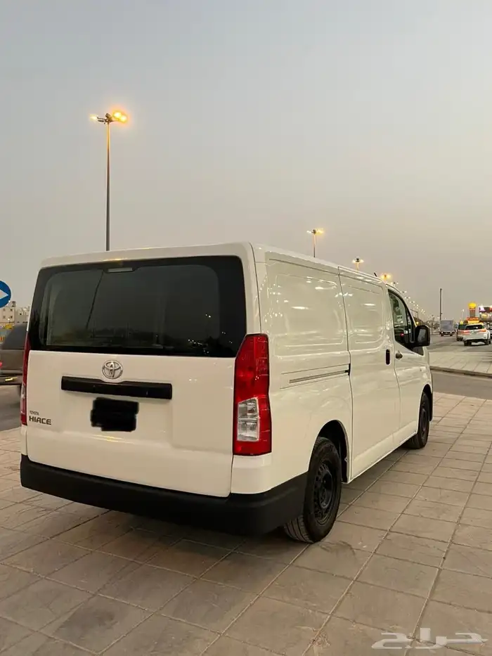 فان باص تويوتا بضاعه 2021 ديزل 3