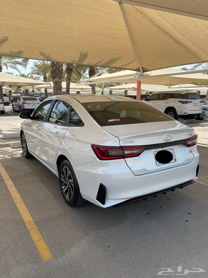Yaris YX 2023 3